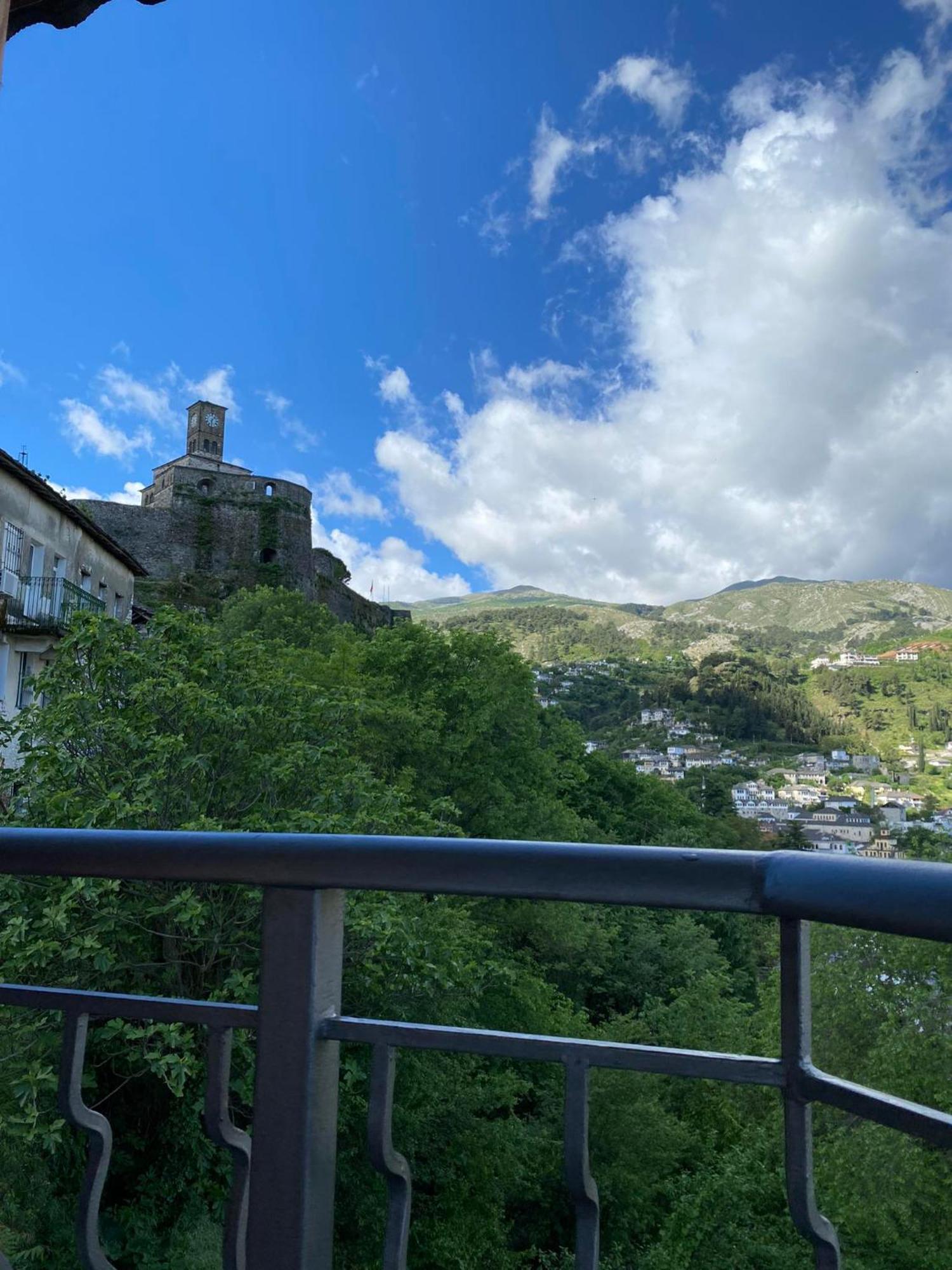Guest House Persa Gjirokastër Esterno foto